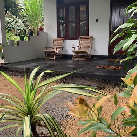 Manju Homestay Sigiriya Exteriör bild
