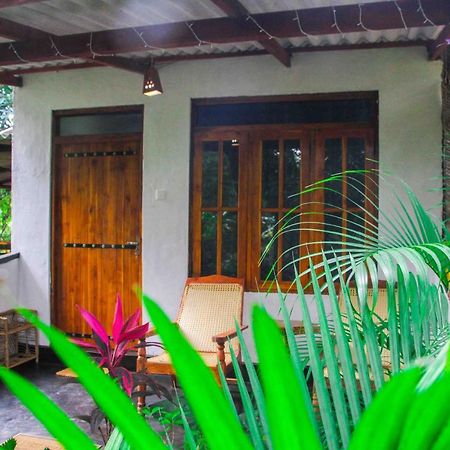 Manju Homestay Sigiriya Exteriör bild