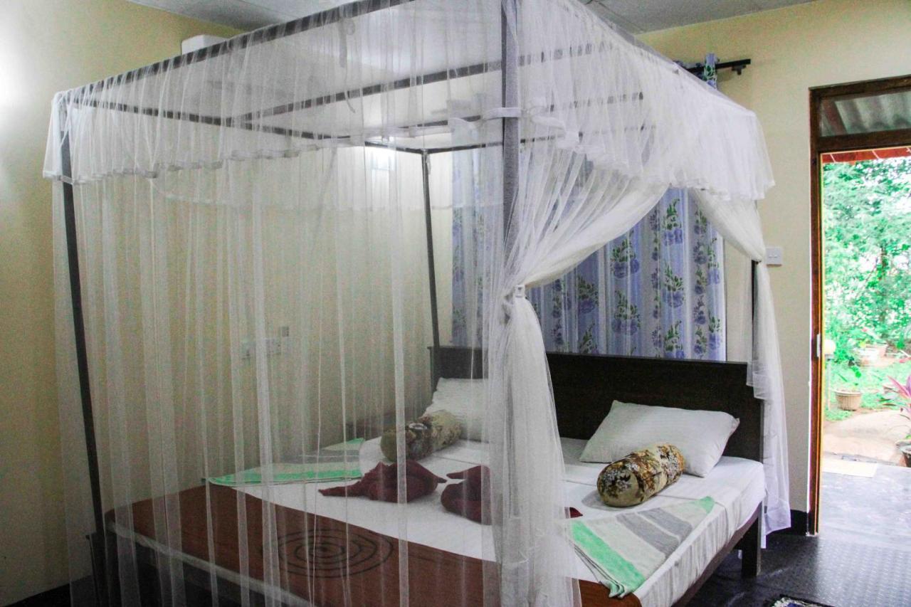 Manju Homestay Sigiriya Exteriör bild