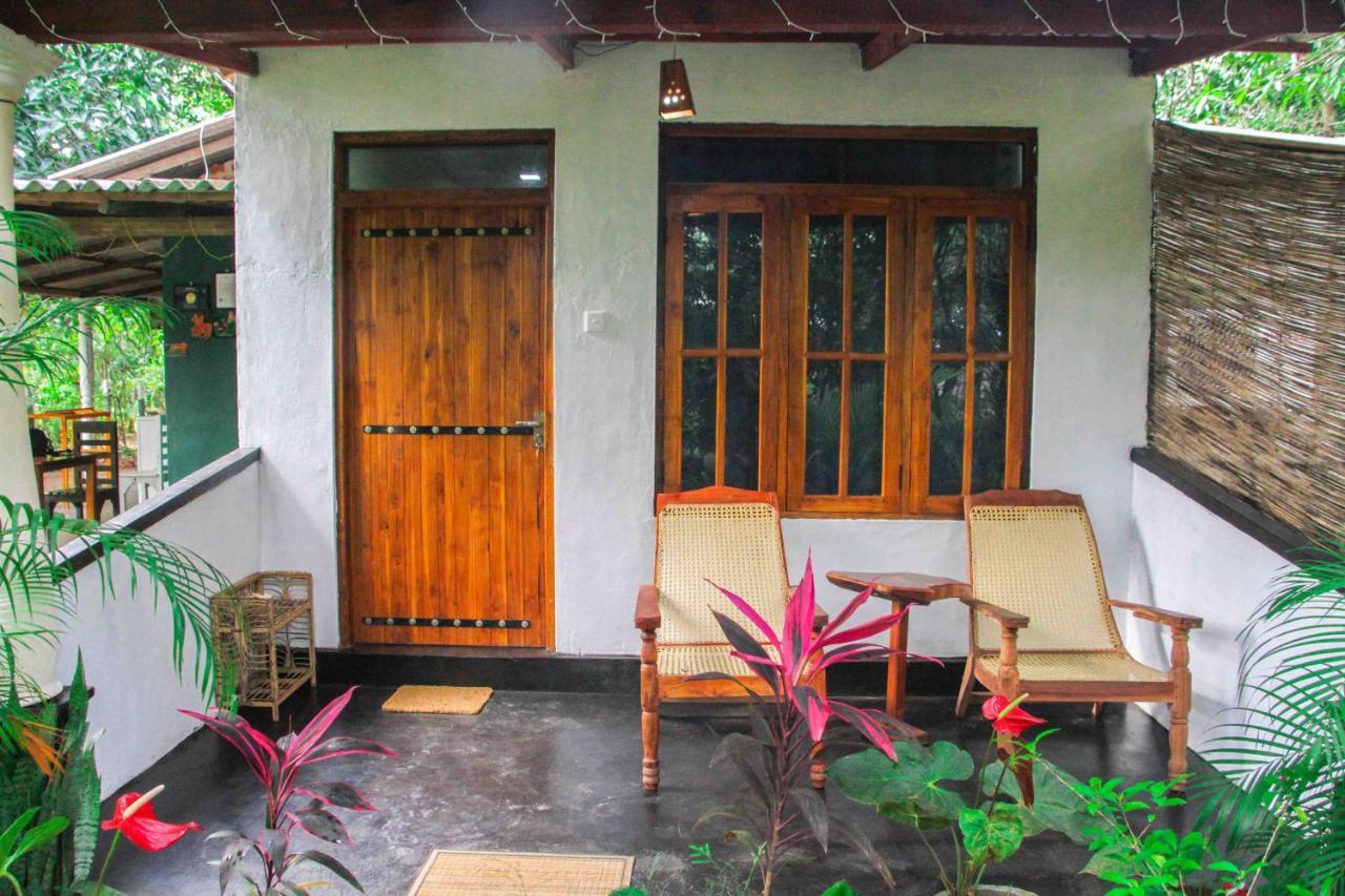 Manju Homestay Sigiriya Exteriör bild