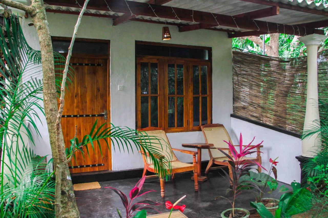 Manju Homestay Sigiriya Exteriör bild